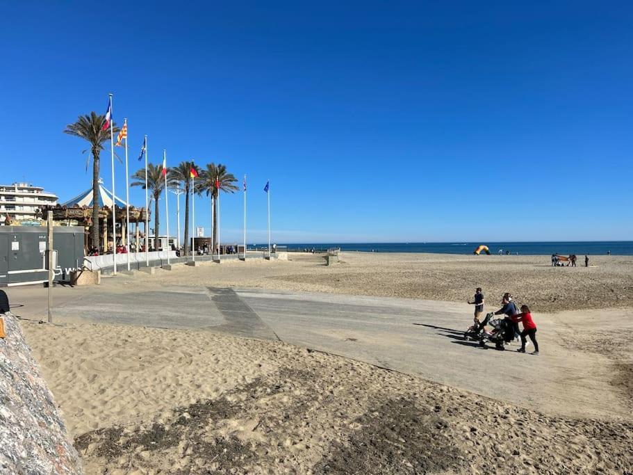 Le Carrousel - Apt Vue Mer - Plage A 10 M - Clim - Wifi 卡内 外观 照片