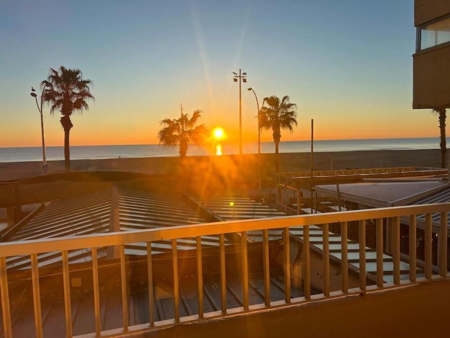 Le Carrousel - Apt Vue Mer - Plage A 10 M - Clim - Wifi 卡内 外观 照片